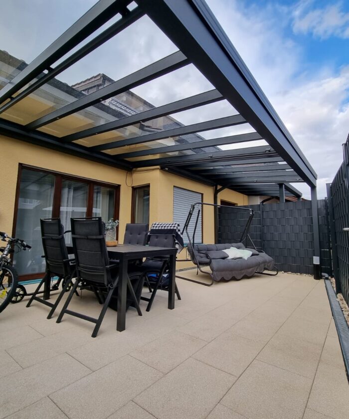 Terrassenüberdachung mit Markise